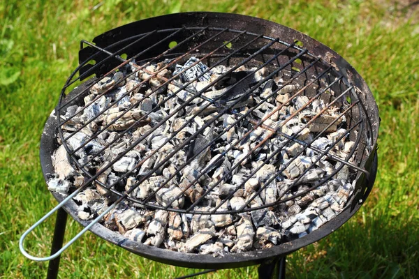 Parrilla Barbacoa Lista Para Asar —  Fotos de Stock