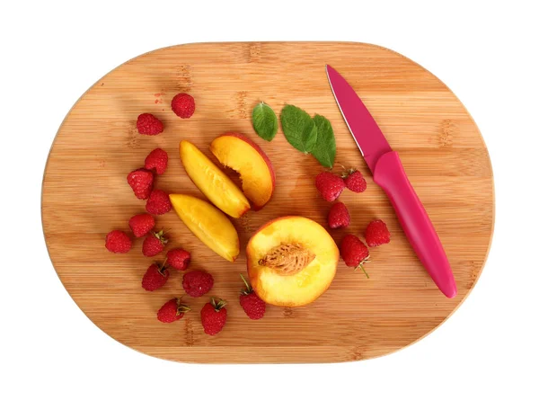 Raspberry Peach Slices Cutting Board — Stock Photo, Image