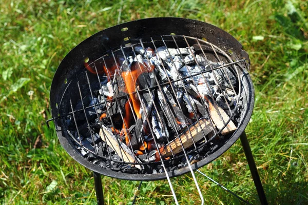 Ogień Barbecue Grill — Zdjęcie stockowe