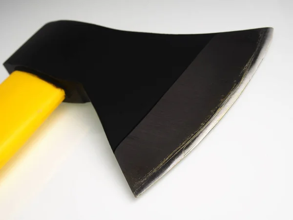 グラスファイバー製ハンドル付き斧 — ストック写真