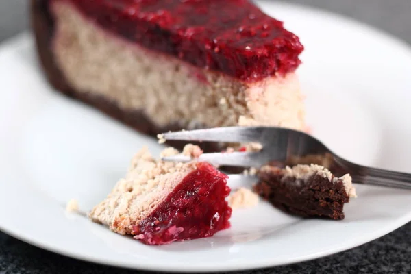 Cheesecake Σοκολάτα Ψίχα Βάσης Ολοκληρώνεται Βατόμουρο Ζελέ — Φωτογραφία Αρχείου
