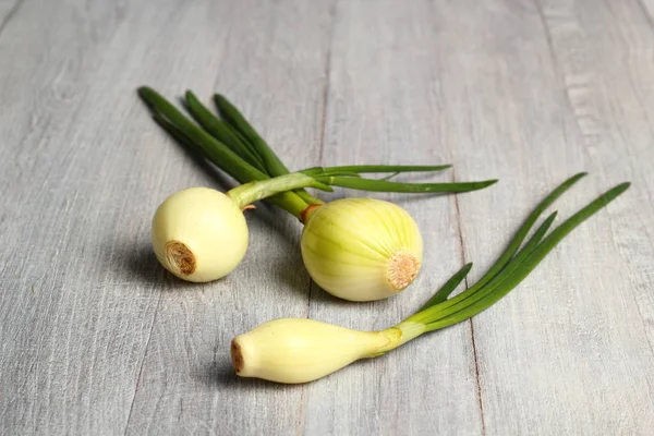 Spring Onions Wooden Background — Stock Photo, Image