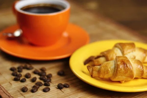 Tasse Avec Café Frais Croissants — Photo