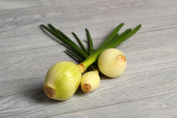 Spring Onions Wooden Background — Stock Photo, Image