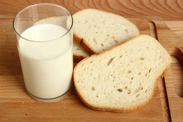 Milk Glass Bread — Stock Photo, Image