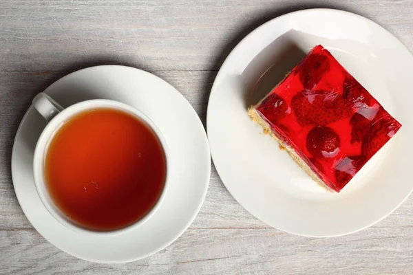 Gâteau Gelée Fraises Avec Tasse Thé — Photo