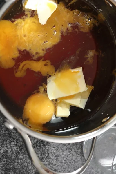 Ahornsirup Weißwein Butter Und Topf — Stockfoto