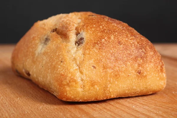 Чабатта Черными Оливками Итальянский Хлеб — стоковое фото