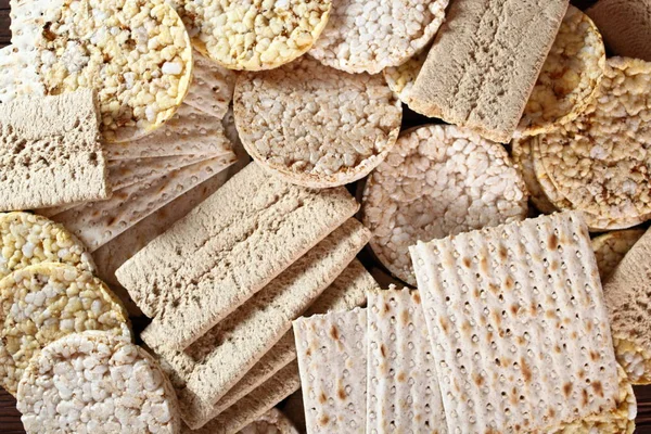 Різні Види Crispbread Рисовий Брикет Кукурудза Рідшає Matzo Crispbread Жито — стокове фото