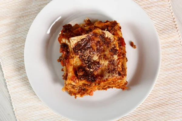 Lezzetli Lazanya Bolognese Plaka — Stok fotoğraf