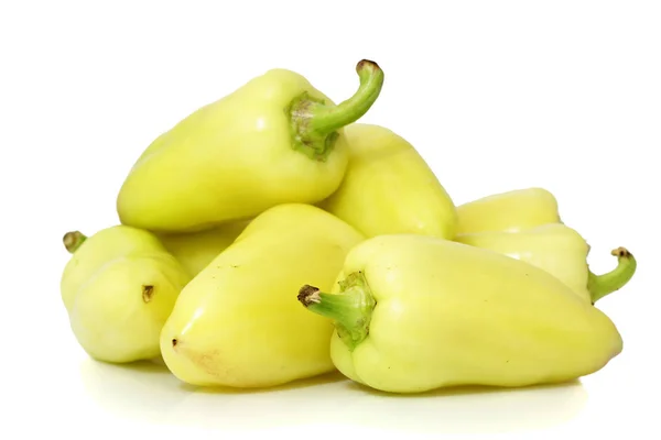 Hromadu Žluté Papriky Izolovaných Bílém Pozadí — Stock fotografie