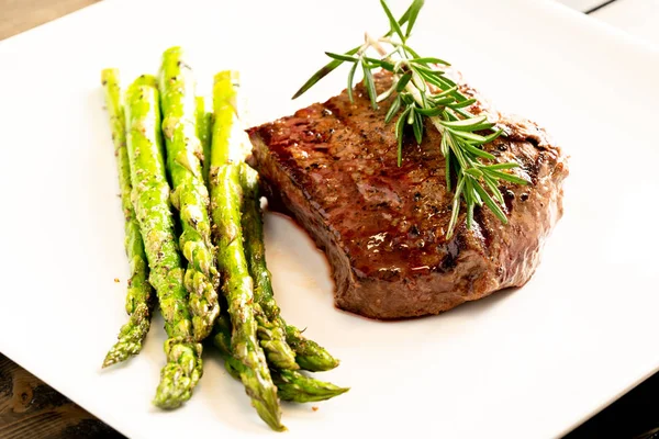 Cooked Steak Asparagus Served White Plate — Stock Photo, Image