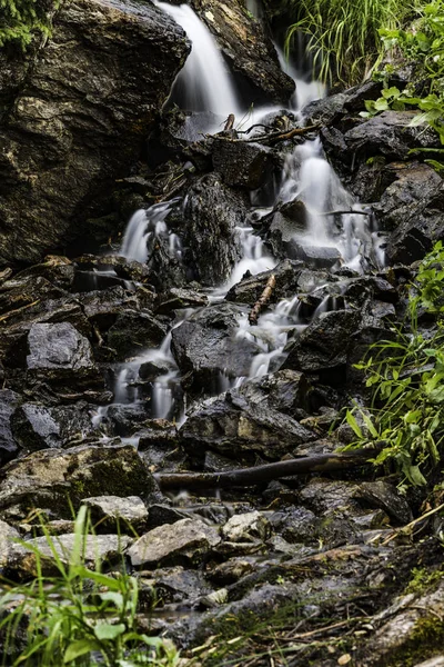 Petite chute d'eau — Photo