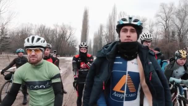 Kiev/Oekraïne-februari, 24 2019 Kiev Cyclocross Cup. Startlijn — Stockvideo