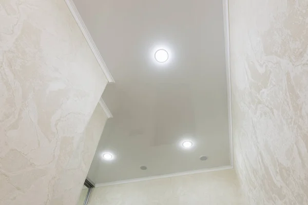 Koridorda streç tavan