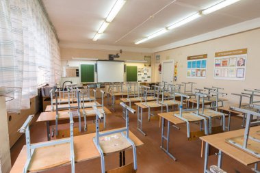 Anapa, Rusya - 26 Ocak 2019: Boş dersten sonra okul dersleri, tarih aydınlatma
