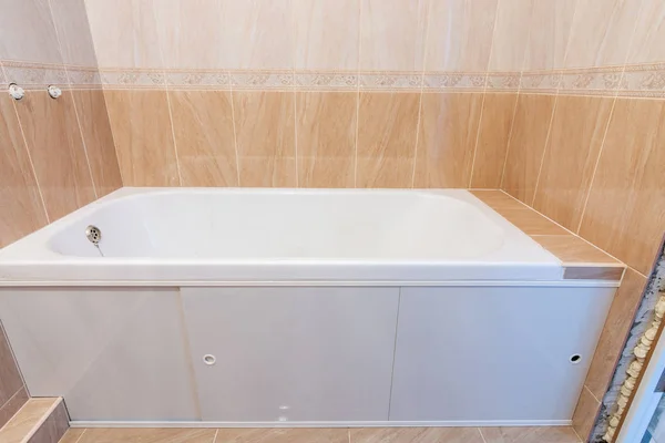 Small bathroom in the bathroom of the apartment — Stock Photo, Image