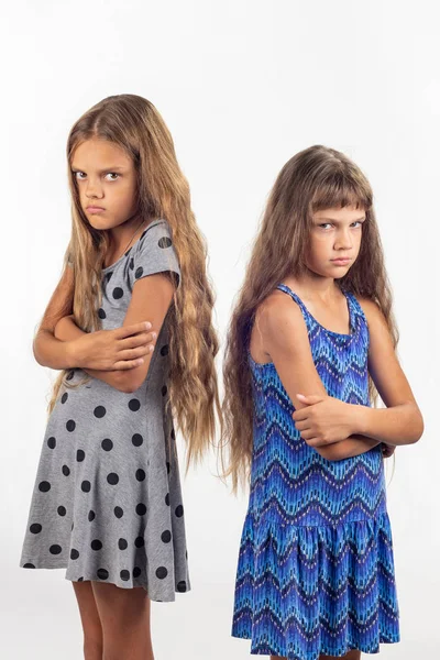 Twee zusters zijn op vijandschap — Stockfoto