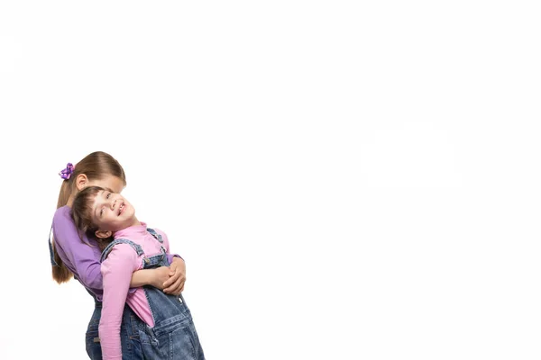 Uma Menina Caiu Para Trás Outra Menina Ela Pegou Ela — Fotografia de Stock