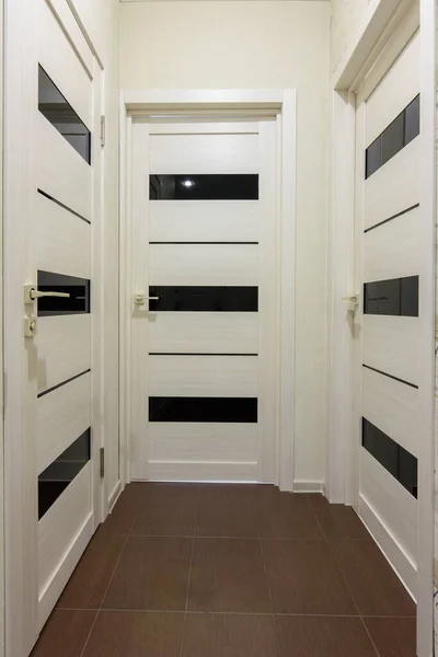 Three Closed Interior Doors Corridor — Stock Photo, Image