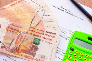 Arazi arsası ve ödemesi için alım-satım sözleşmesi imzalamak