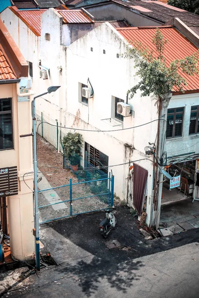 Penang, Malezya mimari dar sokakları
