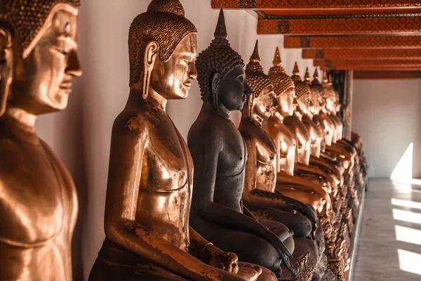 Molte Statue Buddha Oro Bangkok Thailandia — Foto Stock