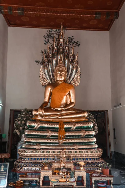 Bangkok Sittande Buddha Gyllene Staty — Stockfoto