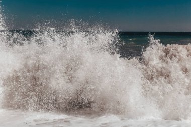 Sevastopol dalgalar güçlü deniz görünümünü kapat