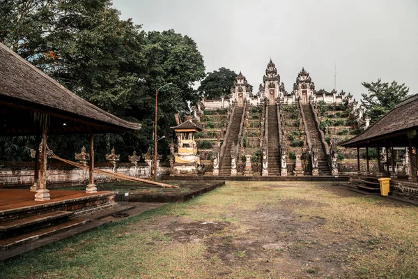 Escadas Vista Frontal Templo Bali — Fotografia de Stock