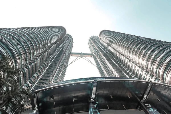 Tall Modern Skyscrapers Blue Sky Kuala Lumpur — Stock Photo, Image