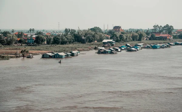 Small Village Riverside Cambodia — Stock Photo, Image