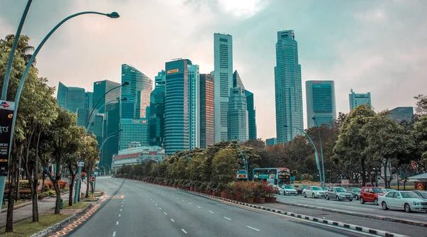 Empty Track Skyscrapers Background Singapore — Stock Photo, Image