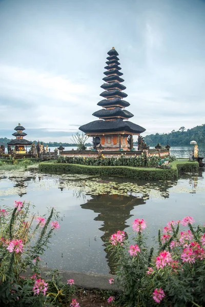 Bali Pura Ulun Danu Bij Bratan Lake — Stockfoto