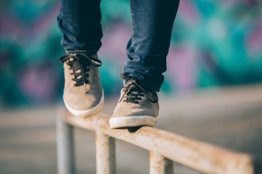 çelik boru ile denge yürüyüş bacaklar