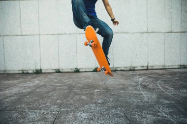 bir kaykaycı şehir sokak kaykay