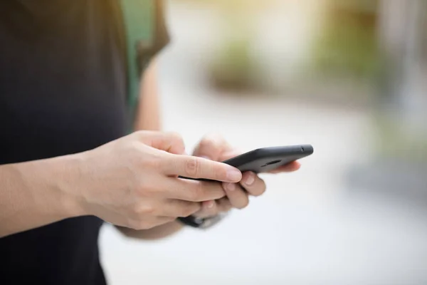 Female Hands Using Smartphone Modern City — Stock Photo, Image