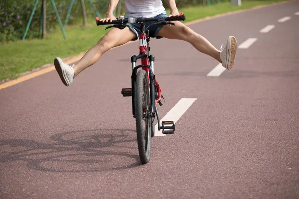 Woman Riding Bike Having Fun Park — Stock Photo, Image