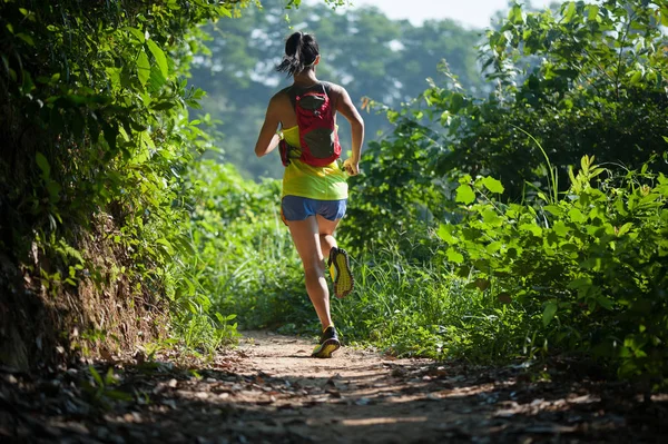 Young Woman Trail Runner Running Tropical Forest Trail Morning — Stock Photo, Image