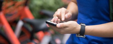 Martphone yaşayan kullanarak eller
