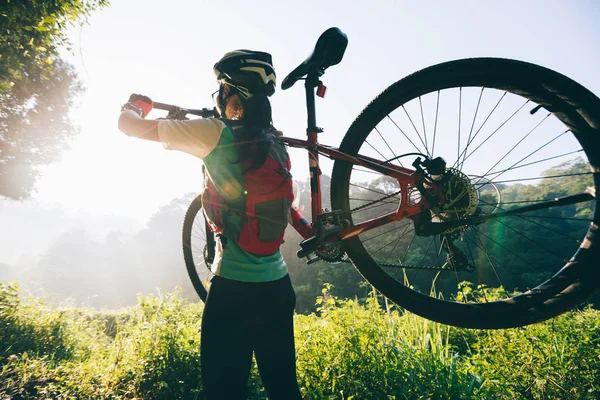 Young Woman Cyclist Carrying Mountain Bike Summer Forest Trail — Stock Photo, Image