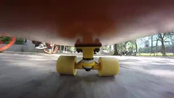 Point Vue Pris Sous Skateboard — Video