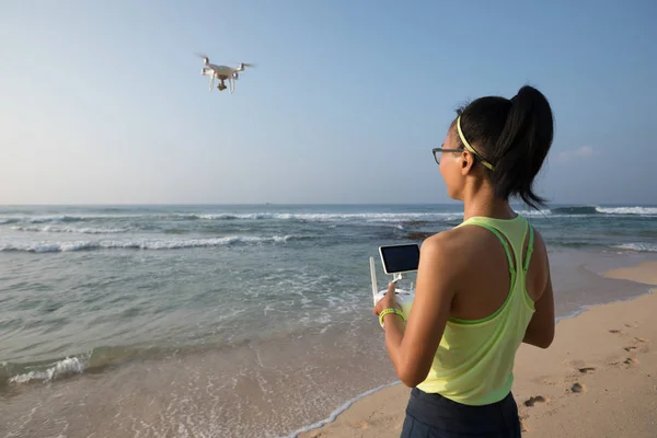 Woman Photographer Remote Control Drone Seaside — Stock Photo, Image