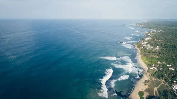 Vista Aérea Aviones Tripulados Hermoso Pueblo Pescadores Resort Costa —  Fotos de Stock