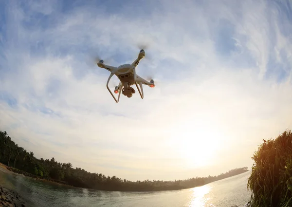 Drone Repül Levegőben Felhős — Stock Fotó