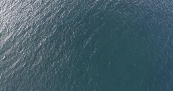 Vista Aérea Bela Paisagem Marinha Com Ondas Quebrando — Vídeo de Stock