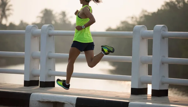 Femme Coureuse Sprint Extérieur Entraînement Sportif Style Vie Sain Concepts — Photo