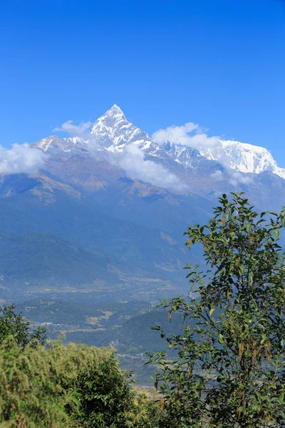 来自尼泊尔博卡拉萨朗科特的喜马拉雅山脉的美丽景观 — 图库照片