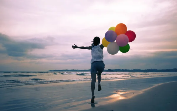 Young Asian Woman Running Jumping Seaside Colored Balloons — Stock Photo, Image