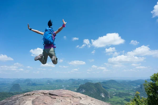 Happy Successful Woman Hiker Jumping Mountain Peak — Stock Photo, Image